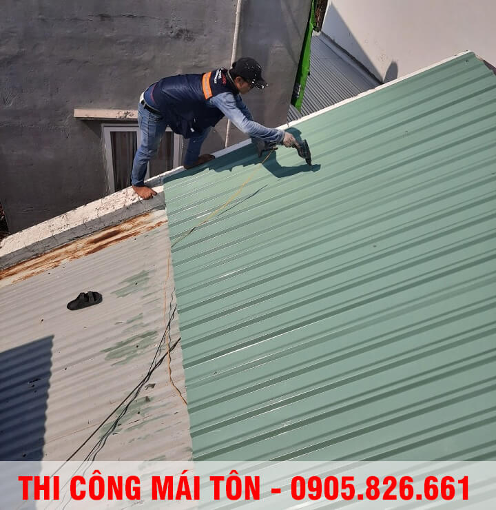 thi-cong-mai-ton
